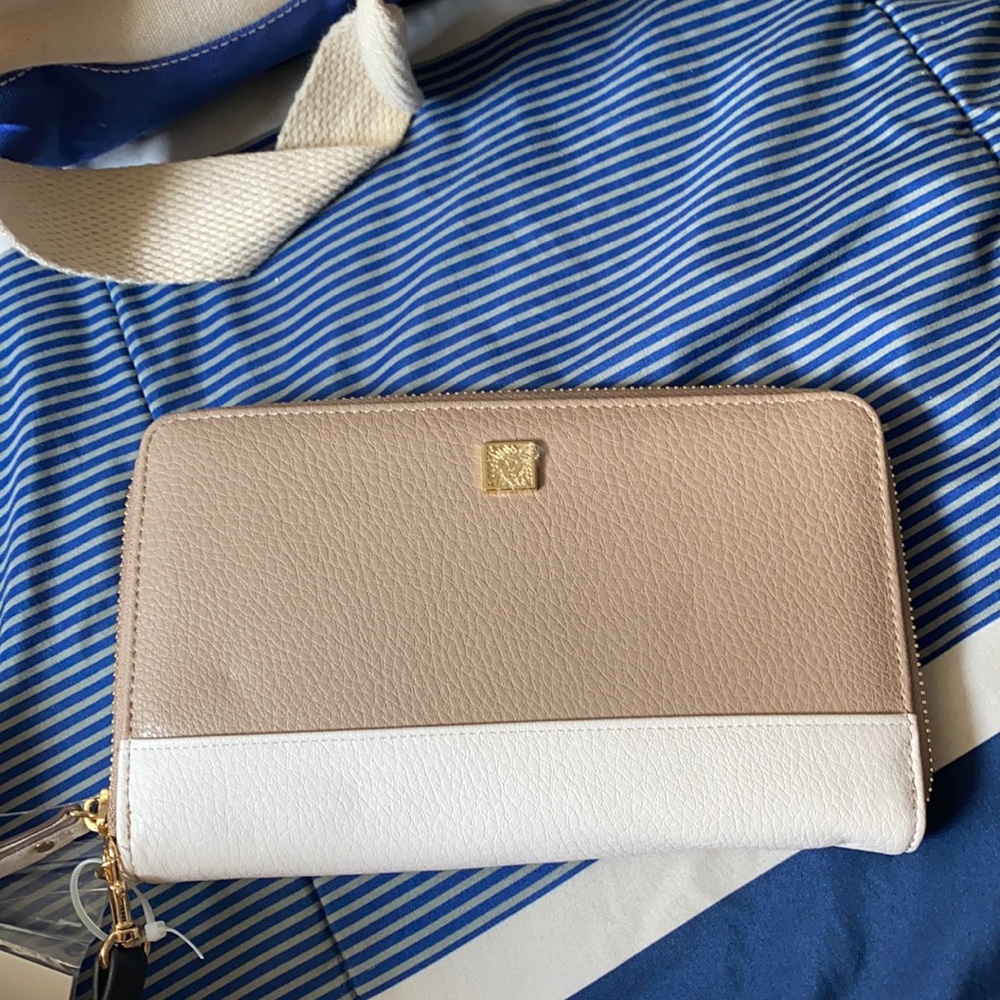 COPY - Anne Klein Wrislet Wallet